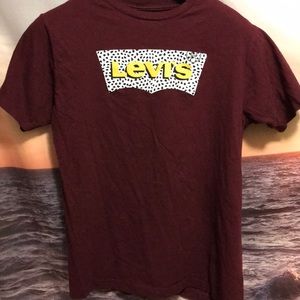 Mens burgundy T-shirt